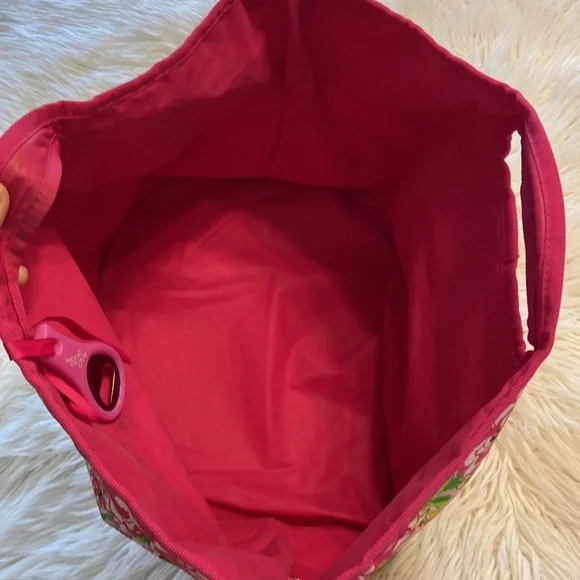 Lilly Pulitzer insulated Floral Bottle Opener Tote Bag / Beach Bag - Picture 8 of 12